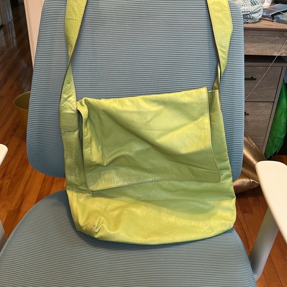 Vintage Rudsak leather tote bag in bright green - Picture 11 of 14